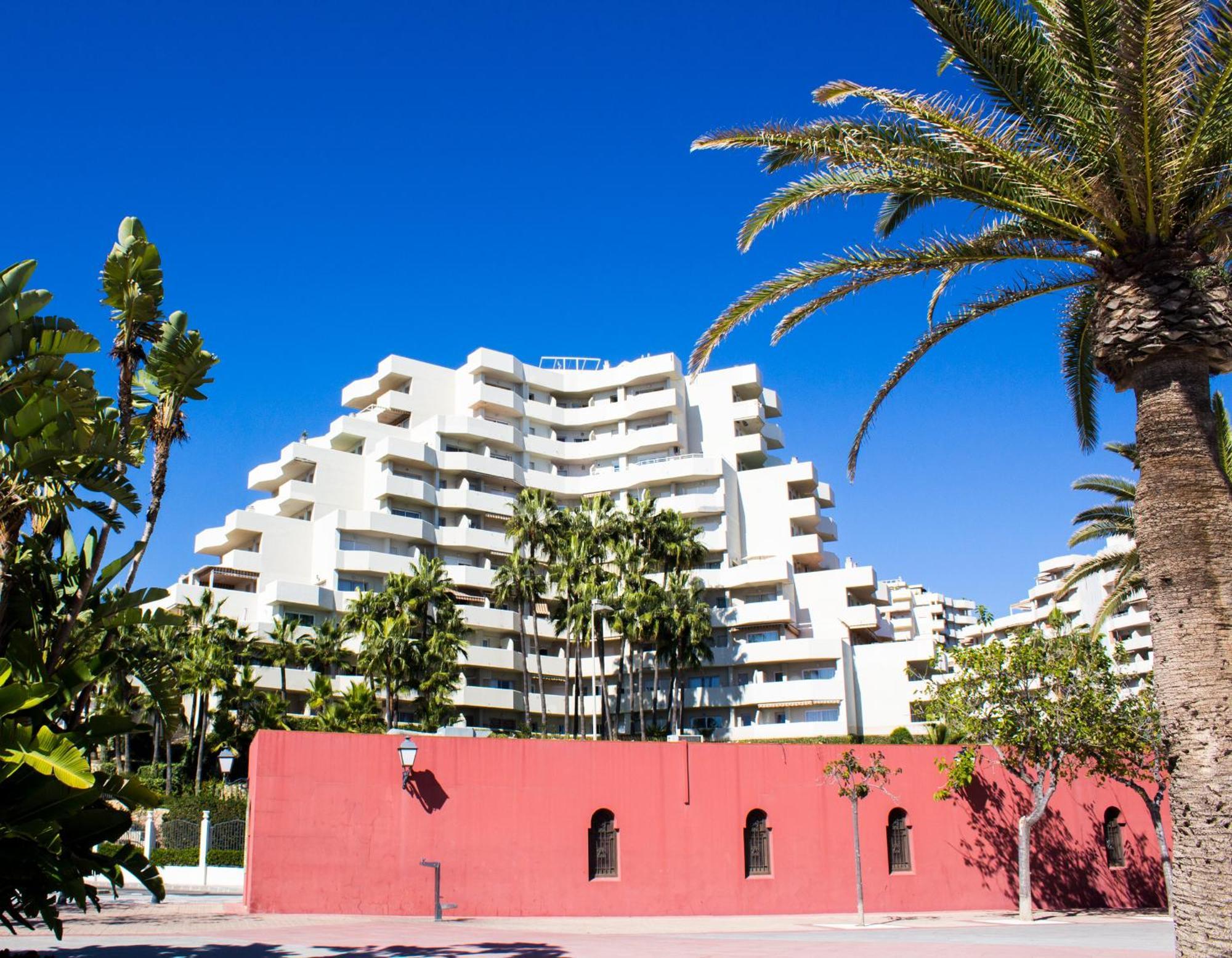 Benal Beach Suite Ii, Estudio Con Parque Acuatico Y Vistas Al Mar. Benalmadena Exterior photo