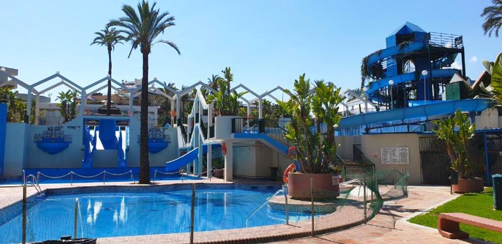 Benal Beach Suite Ii, Estudio Con Parque Acuatico Y Vistas Al Mar. Benalmadena Exterior photo